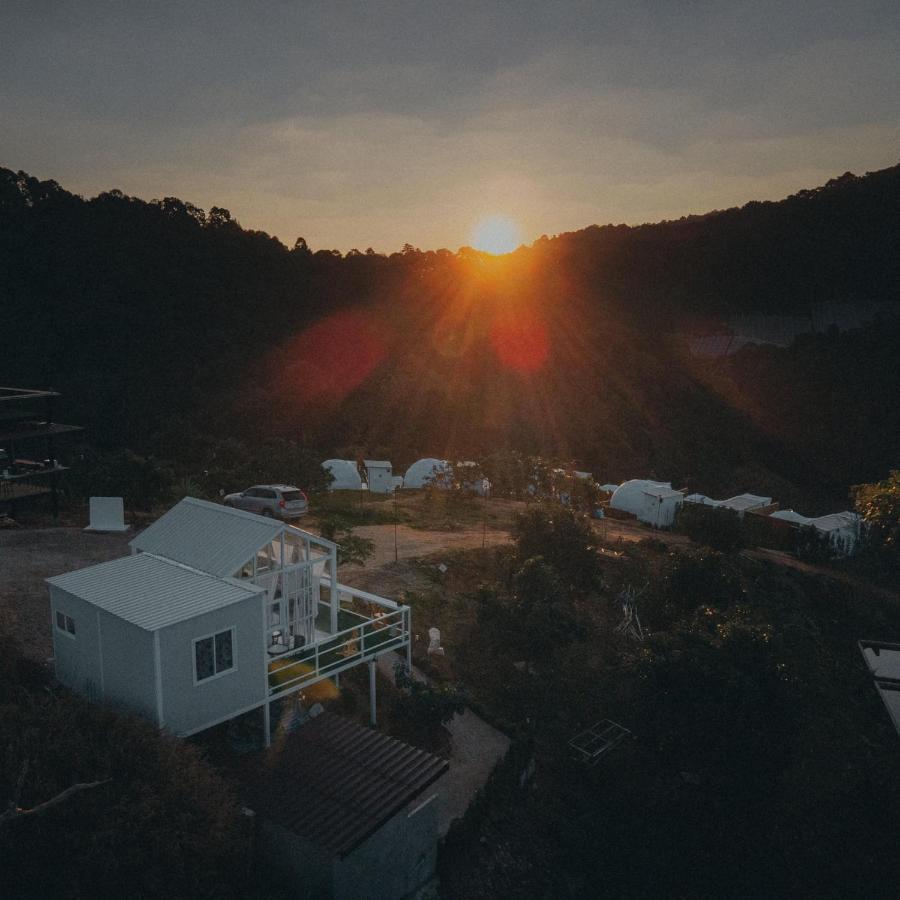 Mon Jam Phu Morinn Camping ม่อนแจ่ม מראה חיצוני תמונה